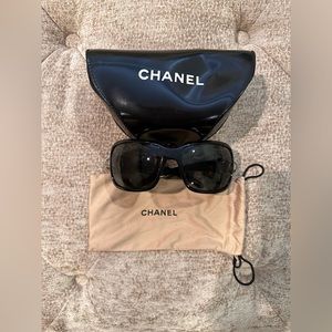 Chanel Sunglasses-Black